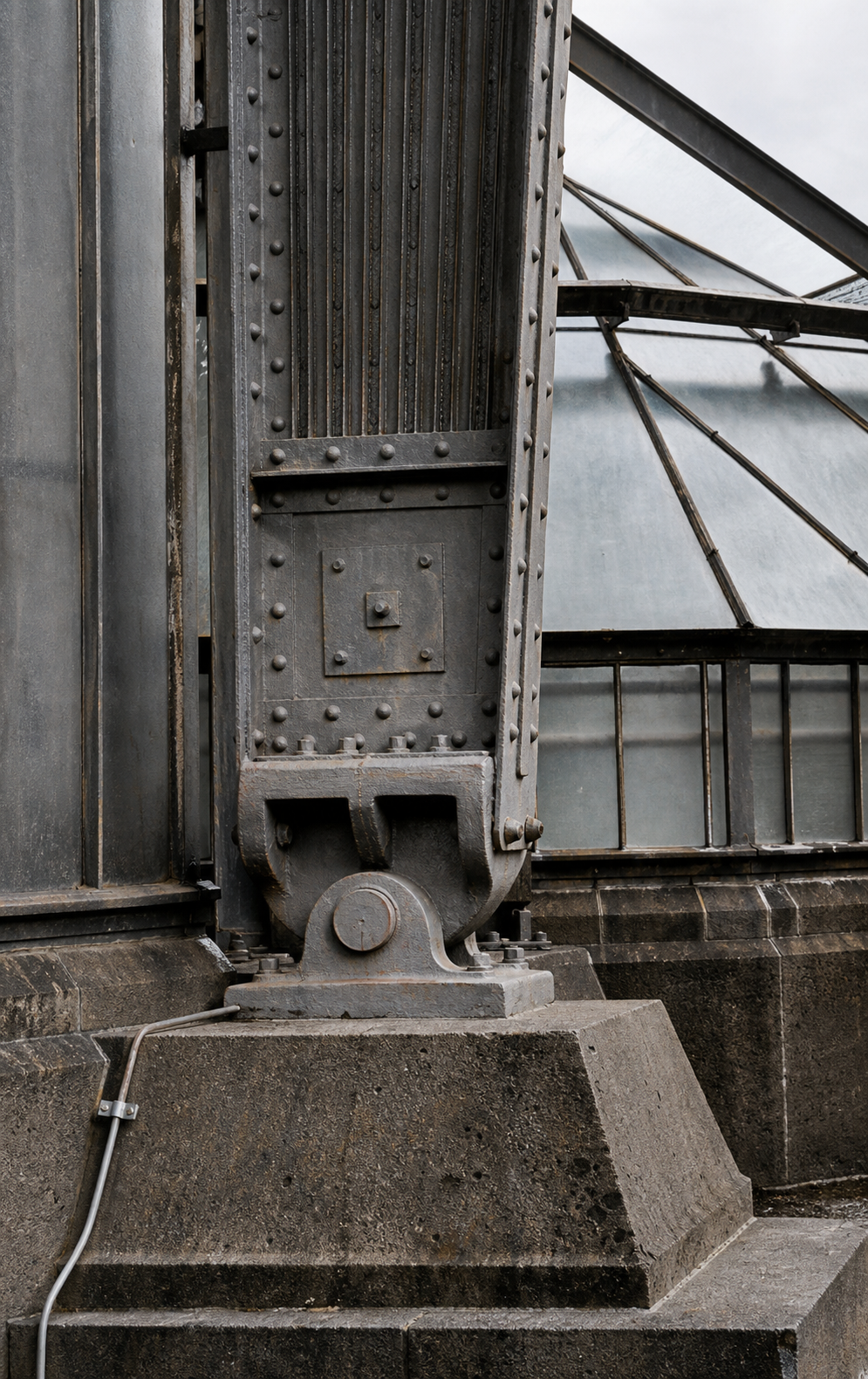 Base of a steel column, Palm House, Botanical Garden, Berlin Dahlem