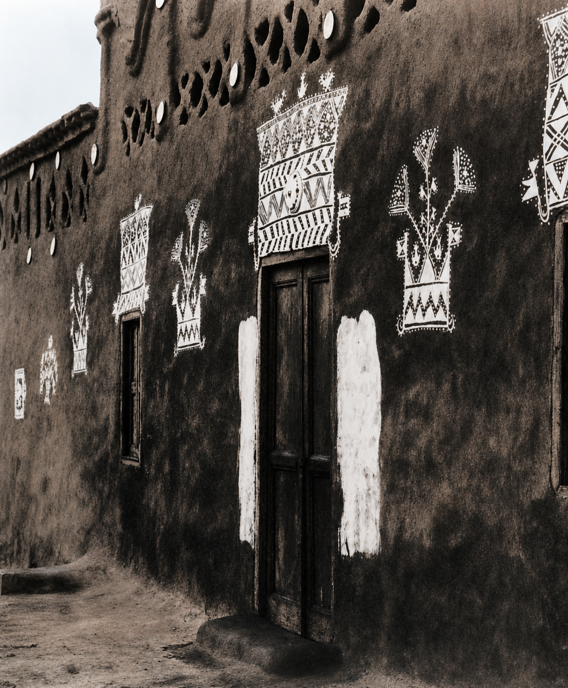Nubian door, Here the centers are most profound.