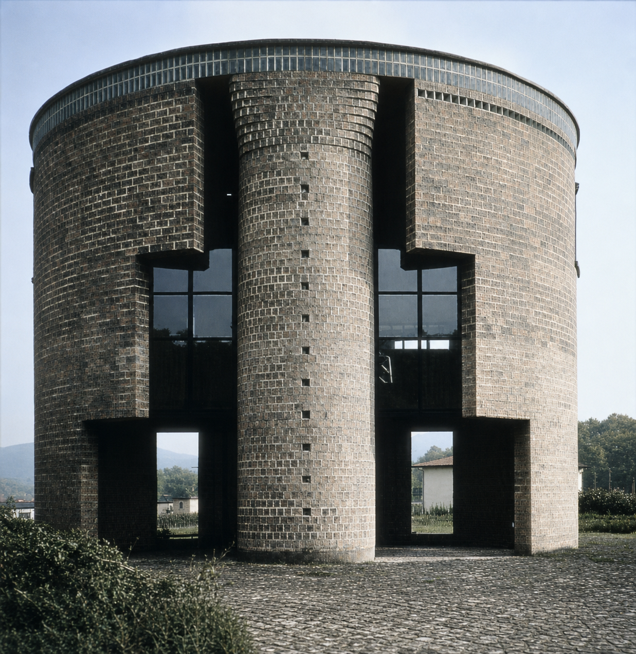 Cylindrical house by Mario Botta